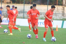 Tiến Linh, Quang Hải phải tập riêng ở đội tuyển Việt Nam