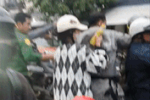 Nhóm chạy mô tô ngược chiều vào phà Cát Lái rồi hành hung người khác