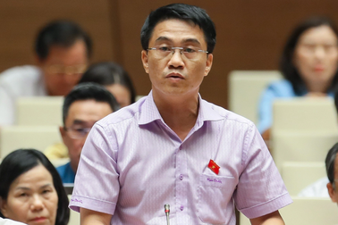 Nâng tuổi phục vụ cho sĩ quan CAND để "tận dụng nhân lực nhiều kinh nghiệm"