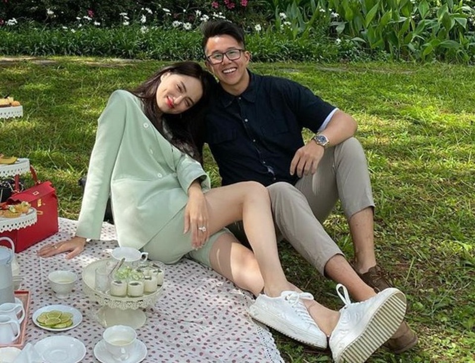 Chuyện ngoại tình, “đòi quà” 200 triệu đồng sau chia tay nóng showbiz Việt - 5 Chuyện ngoại tình, “đòi quà” 200 triệu đồng sau chia tay nóng showbiz Việt - 5