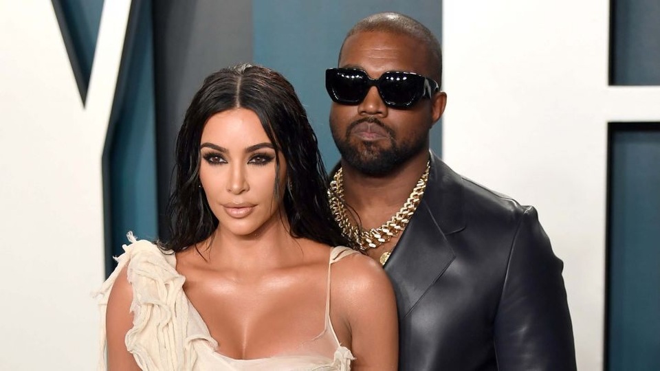 Kim Kardashian khóc khi trò chuyện với chồng trên ô tô - 6 Kim Kardashian khóc khi trò chuyện với chồng trên ô tô - 6