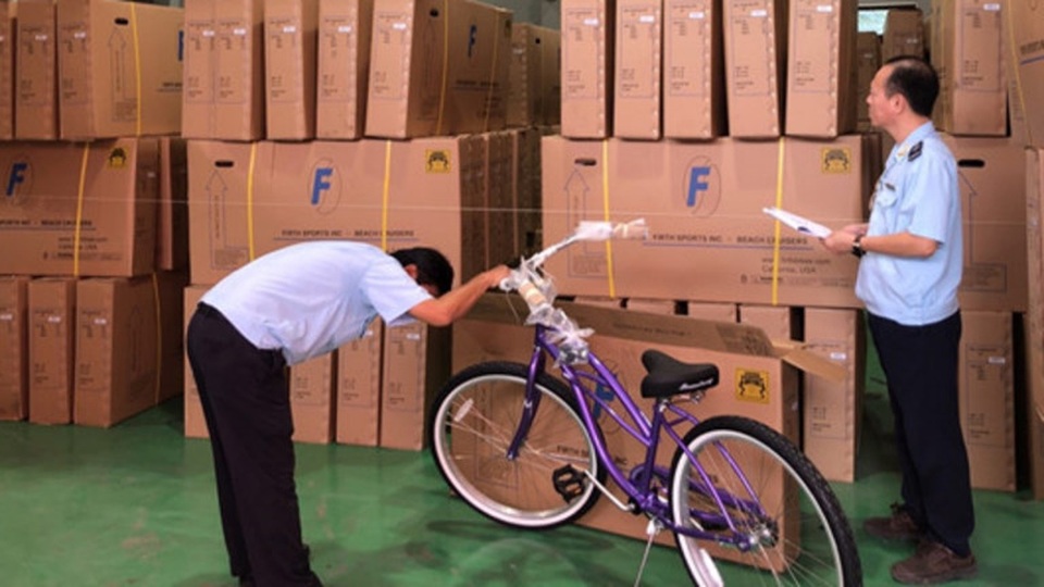 Cả dây doanh nghiệp Trung Quốc đội lốt hàng Việt xuất đi Mỹ - 2 Cả dây doanh nghiệp Trung Quốc đội lốt hàng Việt xuất đi Mỹ - 2