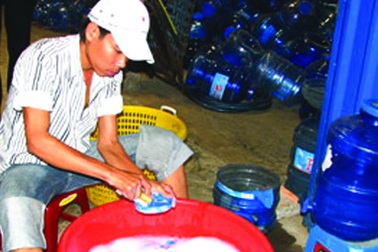 Kinh hoàng công nghệ nước đóng bình