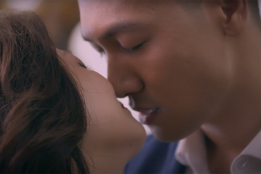 Mạnh Trường thú nhận phải hít đất 100 cái trước khi đóng “cảnh nóng”