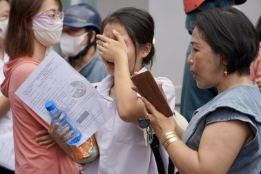 Thí sinh lại “khóc như mưa” vì đề thi toán lớp 10 TPHCM năm 2025