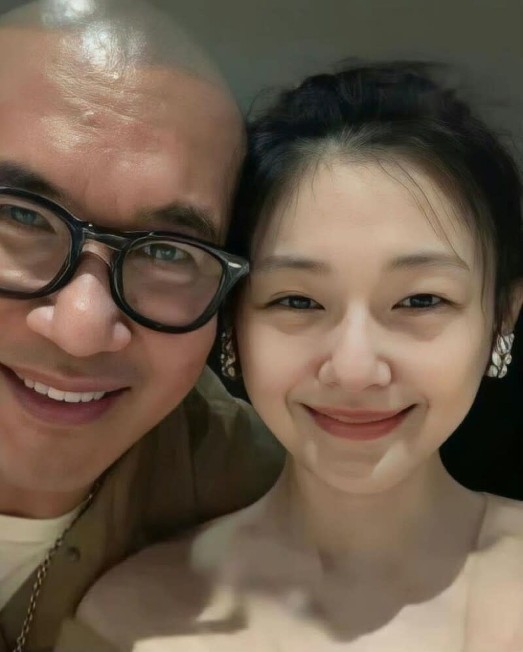 Em gái đùa cợt chuyện nhạy cảm của vợ chồng Từ Hy Viên - 5 Em gái đùa cợt chuyện nhạy cảm của vợ chồng Từ Hy Viên - 5