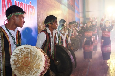 Tuổi trẻ Bình Định với bảo tồn văn hóa cồng chiêng