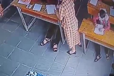 Video ghi lại việc cô giáo tát vào mặt nam sinh