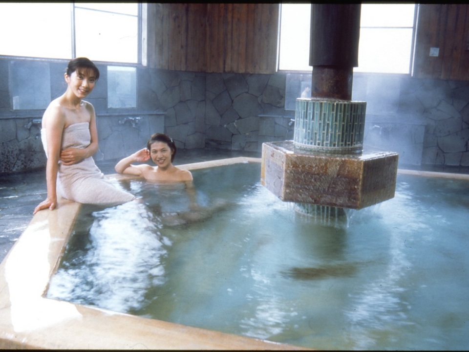 Vừa tắm onsen vừa ngắm tuyết ngay gần Tokyo - 2