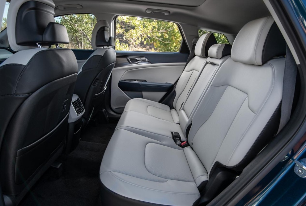 Chi tiết Kia Sportage Hybrid 2023: Uống xăng 6l/100 km, sắp về Việt Nam - 9 Chi tiết Kia Sportage Hybrid 2023: Uống xăng 6l/100 km, sắp về Việt Nam - 9