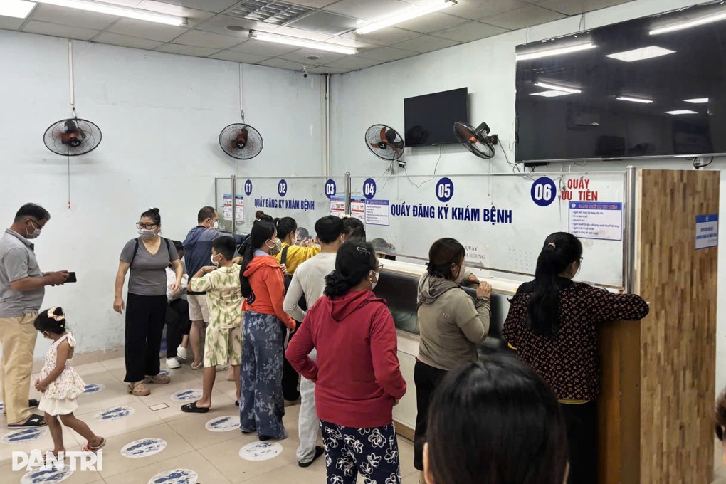 Có gì tại khoa khám thông minh ở nơi đầu tiên thí điểm bệnh án điện tử? - 2 Có gì tại khoa khám thông minh ở nơi đầu tiên thí điểm bệnh án điện tử? - 2