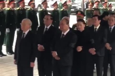 Ban Lễ tang cấp Nhà nước chờ vào viếng Trung tướng Đồng Sỹ Nguyên