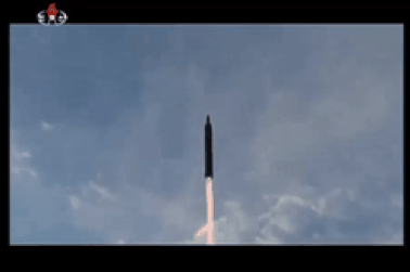 Triều Tiên công bố video phóng tên lửa qua Nhật Bản
