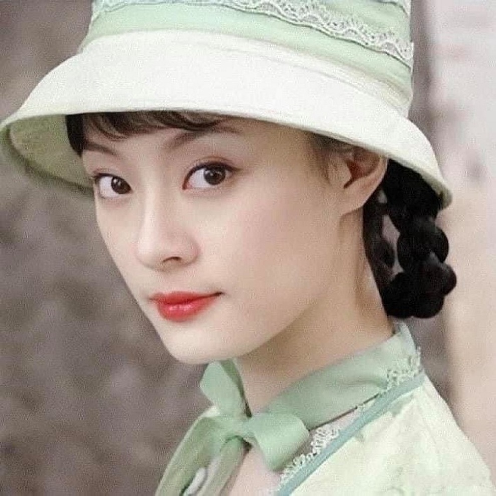 Trước khi là nữ hoàng phim truyền hình, Tôn Lệ từng làm nền cho Triệu Vy - 5 Trước khi là nữ hoàng phim truyền hình, Tôn Lệ từng làm nền cho Triệu Vy - 5