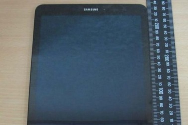 Lộ ảnh máy tính bảng của Samsung một tuần lễ trước khi ra mắt