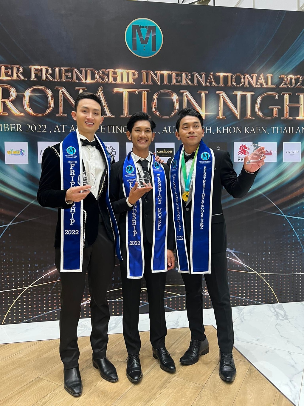 Hoàng Việt An được trao danh hiệu Nam vương Sắc đẹp Hữu nghị Quốc tế 2022 - 1 Hoàng Việt An được trao danh hiệu Nam vương Sắc đẹp Hữu nghị Quốc tế 2022 - 1