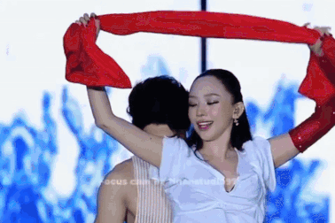 Tóc Tiên diễn gợi cảm gây sốt, động thái về đời tư khiến dư luận xôn xao