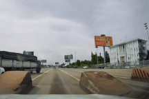 Ô tô tải chuyển 4 làn liên tiếp, tạt đầu gây nguy hiểm cho nhiều xe khác