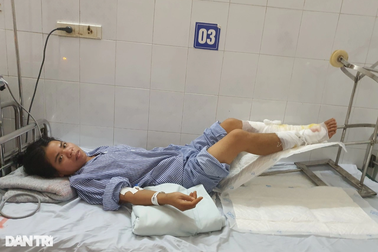 Bác sĩ quên Tết kêu gọi cứu giúp cô gái dân tộc Giáy ngã vào bếp lửa