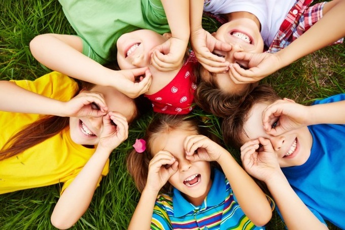 Trẻ em dưới 6 tuổi có thể được cấp CCCD dưới sự giám hộ của cha mẹ. Ảnh minh hoạ