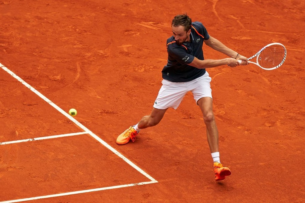 Medvedev bắt đầu tự tin ở Madrid Open - 2