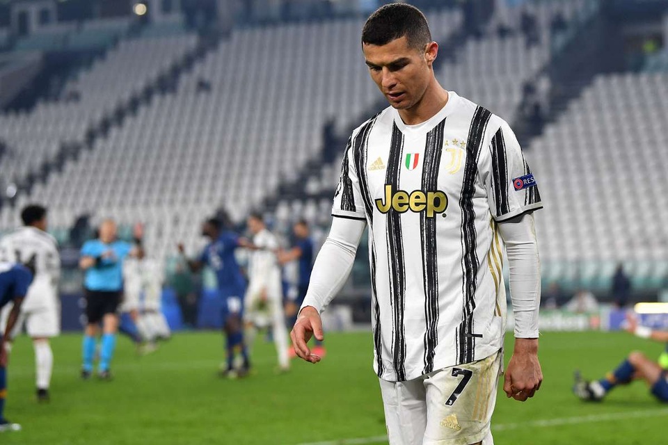 C.Ronaldo bị chỉ trích thậm tệ: Bi kịch của siêu nhân - 2 C.Ronaldo bị chỉ trích thậm tệ: Bi kịch của siêu nhân - 2