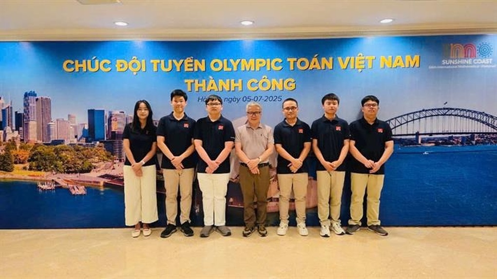 វៀតណាមជាប់លេខ៩ក្នុងការប្រកួតគណិតវិទ្យាអន្តរជាតិឆ្នាំ២០២៥ - ១ Việt Nam đứng thứ 9 Olympic Toán quốc tế 2025 - 1