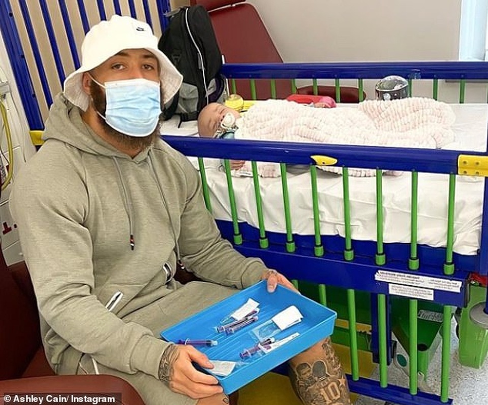 Rớt nước mắt khi sao truyền hình chia sẻ ảnh con ung thư giai đoạn cuối - 3