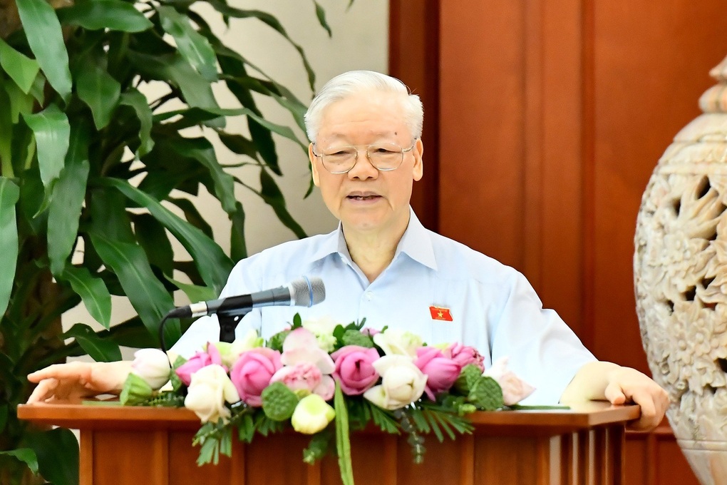 Tổng Bí thư: Nữ đại biểu Quốc hội cần là những bông hồng thép - 1 Tổng Bí thư: Nữ đại biểu Quốc hội cần là những bông hồng thép - 1