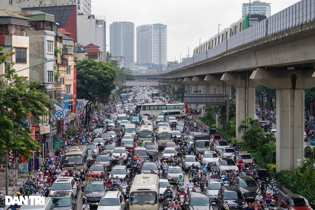 Hà Nội thông tin việc hạn chế phương tiện vào nội đô và thu phí cao tốc - 2 Hà Nội thông tin việc hạn chế phương tiện vào nội đô và thu phí cao tốc - 2
