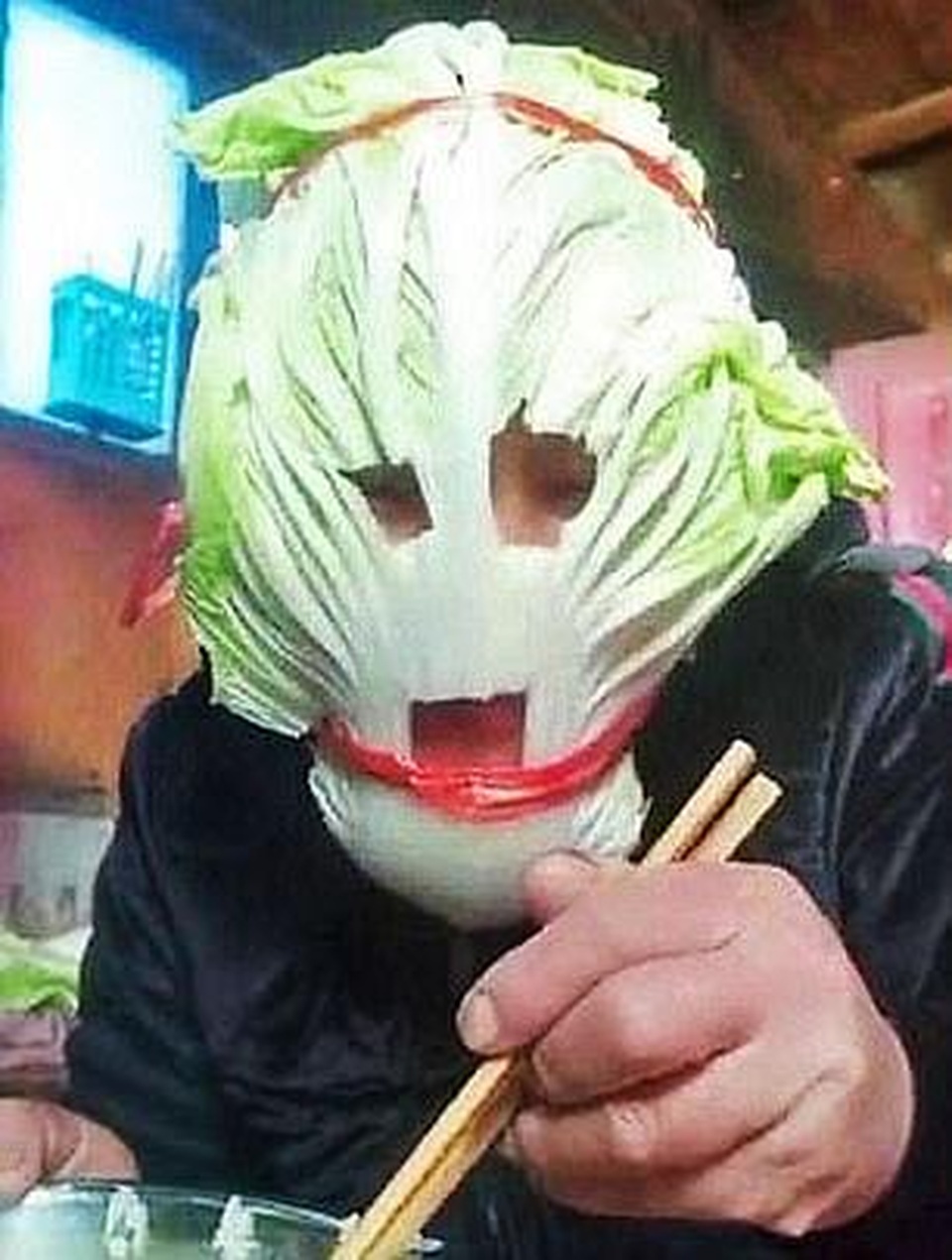 Những chiếc mặt nạ có một không hai thời dịch bệnh - 3 Những chiếc mặt nạ có một không hai thời dịch bệnh - 3