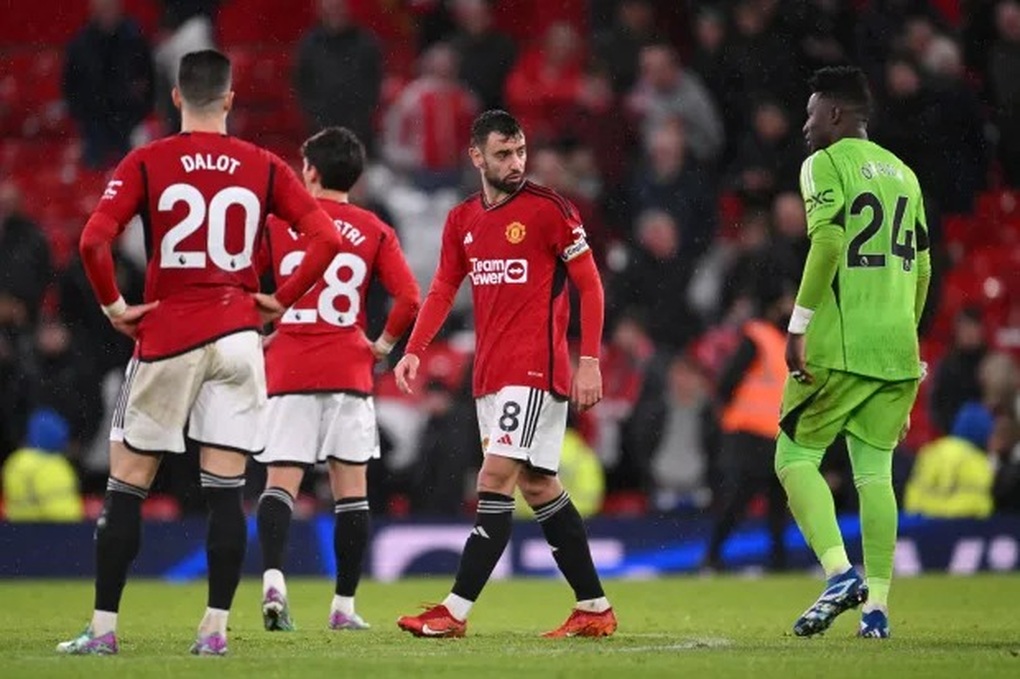Thảm bại trước Bournemouth, Man Utd lập cột mốc tệ hại - 2 Thảm bại trước Bournemouth, Man Utd lập cột mốc tệ hại - 2
