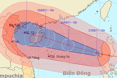 “Siêu bão” số 5 vào biển Đông, bão số 4 gây mưa lũ trên diện rộng