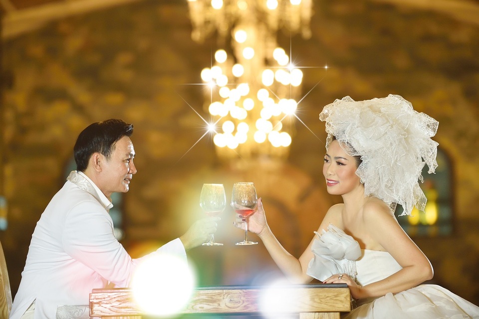 NSƯT Trịnh Kim Chi và ông xã doanh nhân vẫn yêu say đắm sau 20 năm cưới - 11 NSƯT Trịnh Kim Chi và ông xã doanh nhân vẫn yêu say đắm sau 20 năm cưới - 11