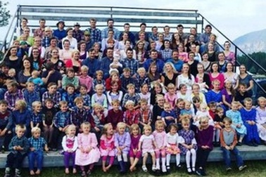 Người đàn ông có 27 vợ và 145 đứa con