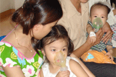 Trẻ dễ viêm tai giữa vì không vệ sinh mũi họng