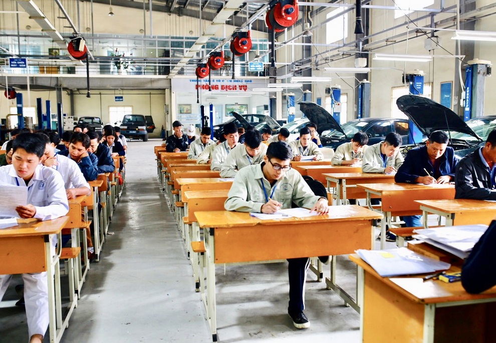 Chương trình đào tạo hệ 9+: Đi học có lương, ra trường có ngay việc - 2 Chương trình đào tạo hệ 9+: Đi học có lương, ra trường có ngay việc - 2