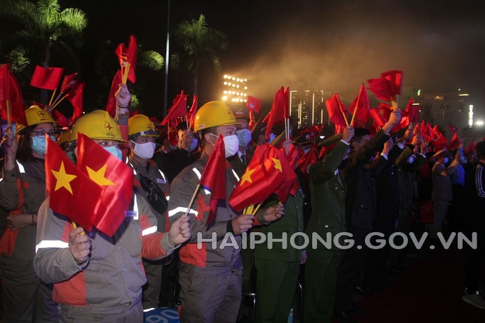 Phát động 90 ngày thi đua cao điểm chào mừng Đại hội Đảng toàn quốc - 3 Phát động 90 ngày thi đua cao điểm chào mừng Đại hội Đảng toàn quốc - 3