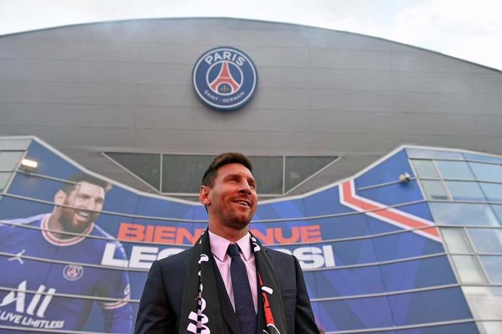 Cơn sốt Messi lớn khủng khiếp: Giá vé lên tới… hơn 130 triệu đồng - 2 Cơn sốt Messi lớn khủng khiếp: Giá vé lên tới… hơn 130 triệu đồng - 2