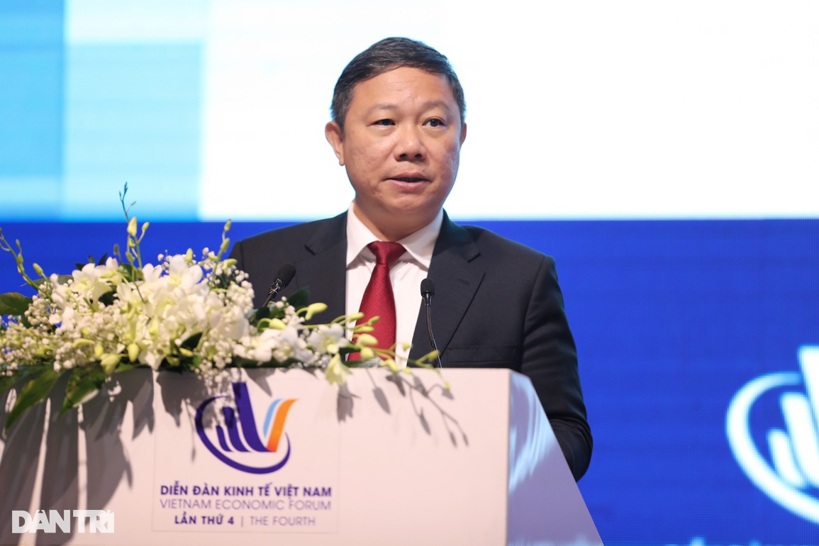 Hình ảnh người lao động rời khỏi những thành phố lớn vẫn là điều ám ảnh - 2 Hình ảnh người lao động rời khỏi những thành phố lớn vẫn là điều ám ảnh - 2