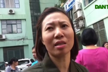 Giải cứu cư dân mắc kẹt trong đám cháy ở chung cư làng quốc tế Thăng Long