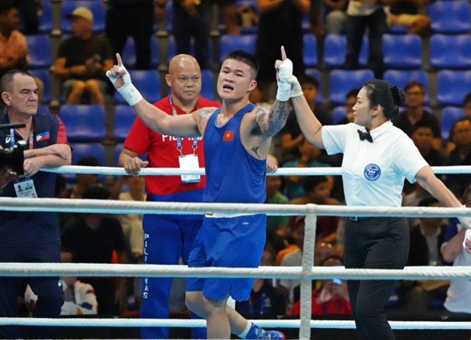 Áp đảo đối thủ, Trương Đình Hoàng vẫn thua ở trận chung kết boxing - 1 Áp đảo đối thủ, Trương Đình Hoàng vẫn thua ở trận chung kết boxing - 1