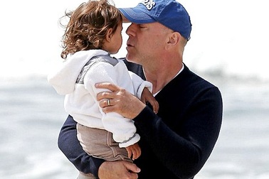 59 tuổi, Bruce Willis sắp có thêm cô con gái thứ 5