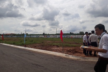 Khốn khổ vì mua đất nền... mập mờ pháp lý