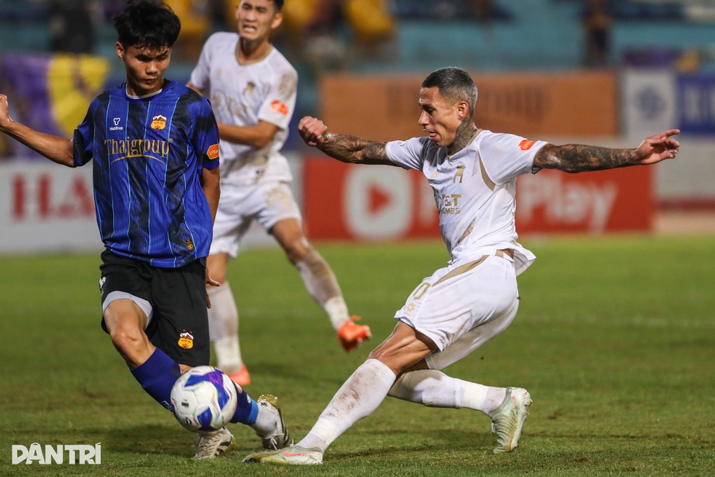 하노이 FC, 하잘라이와 아쉽게 비기며 챔피언십 경쟁에서 힘을 잃었다 - 3 Hà Nội FC hòa thất vọng HA Gia Lai, hụt hơi trong cuộc đua vô địch - 3
