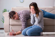 Anh trai chồng thường xuyên đến nhà tôi ngủ khi say rượu