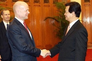 Việt Nam sẵn sàng hợp tác với Anh về quốc phòng