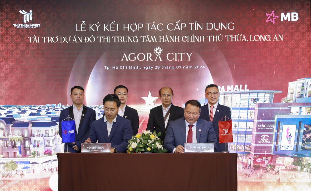 Hàng trăm chuyên viên kinh doanh ra quân dự án đô thị Agora City - 3 Hàng trăm chuyên viên kinh doanh ra quân dự án đô thị Agora City - 3