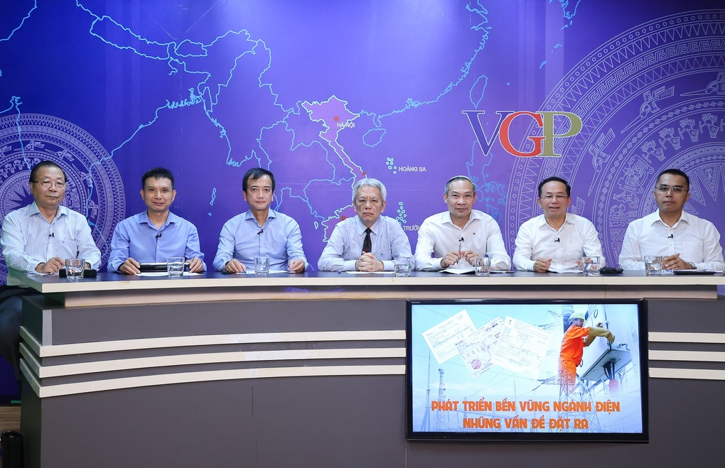 Tiêu thụ điện tháng 8 tăng kỷ lục, 3,2 triệu hộ vượt 30% so với tháng 7 - 2 Tiêu thụ điện tháng 8 tăng kỷ lục, 3,2 triệu hộ vượt 30% so với tháng 7 - 2