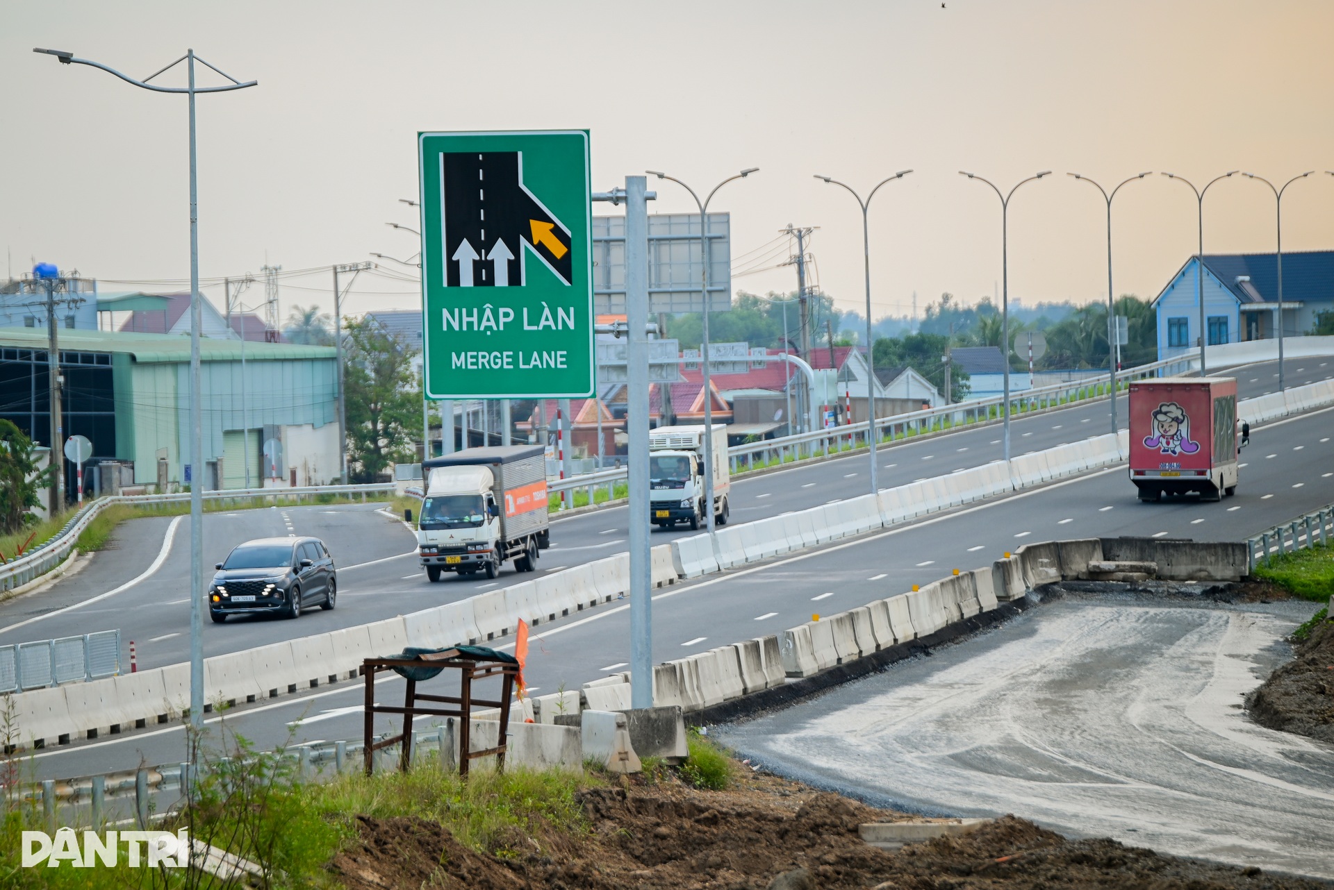 Nút giao nối 3 cao tốc ở cửa ngõ phía Tây TPHCM sắp hoàn thành - 5 Nút giao nối 3 cao tốc ở cửa ngõ phía Tây TPHCM sắp hoàn thành - 5